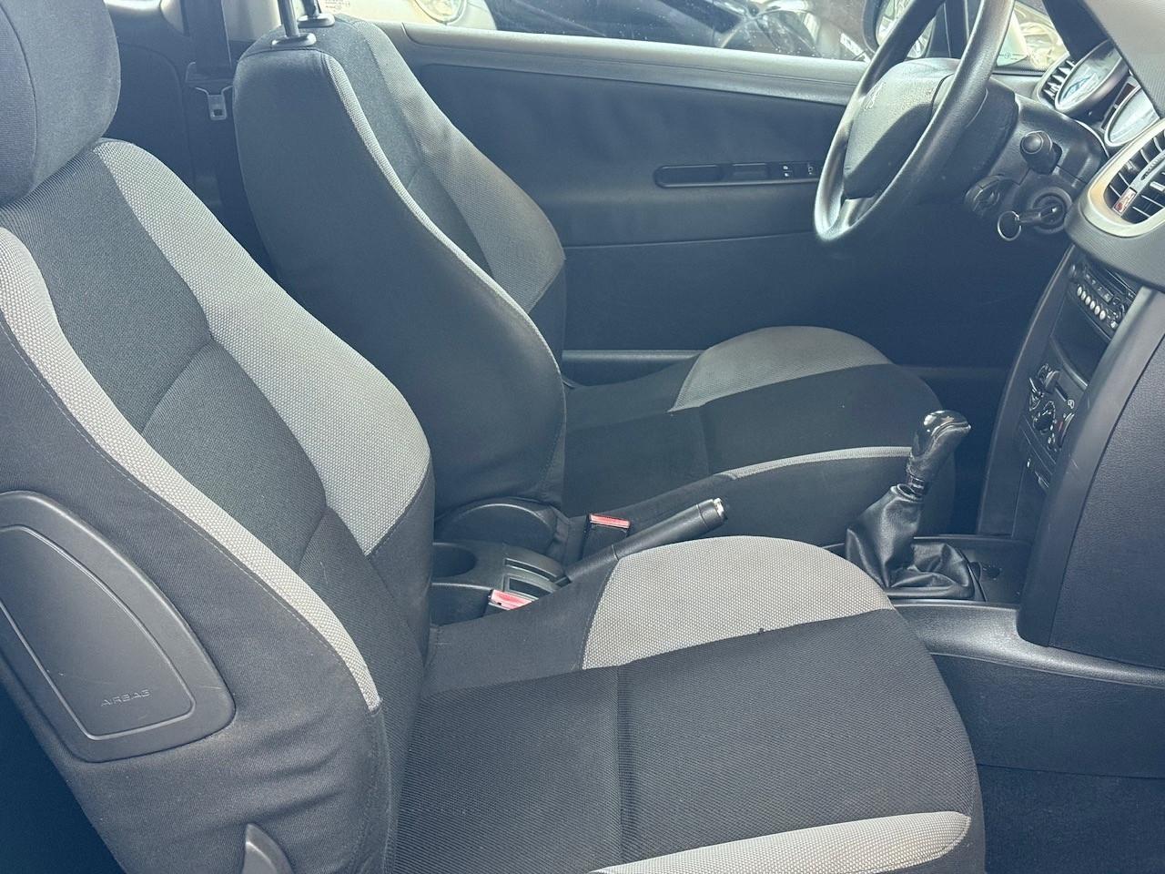 Peugeot 207 1.4 88CV 3p. XS