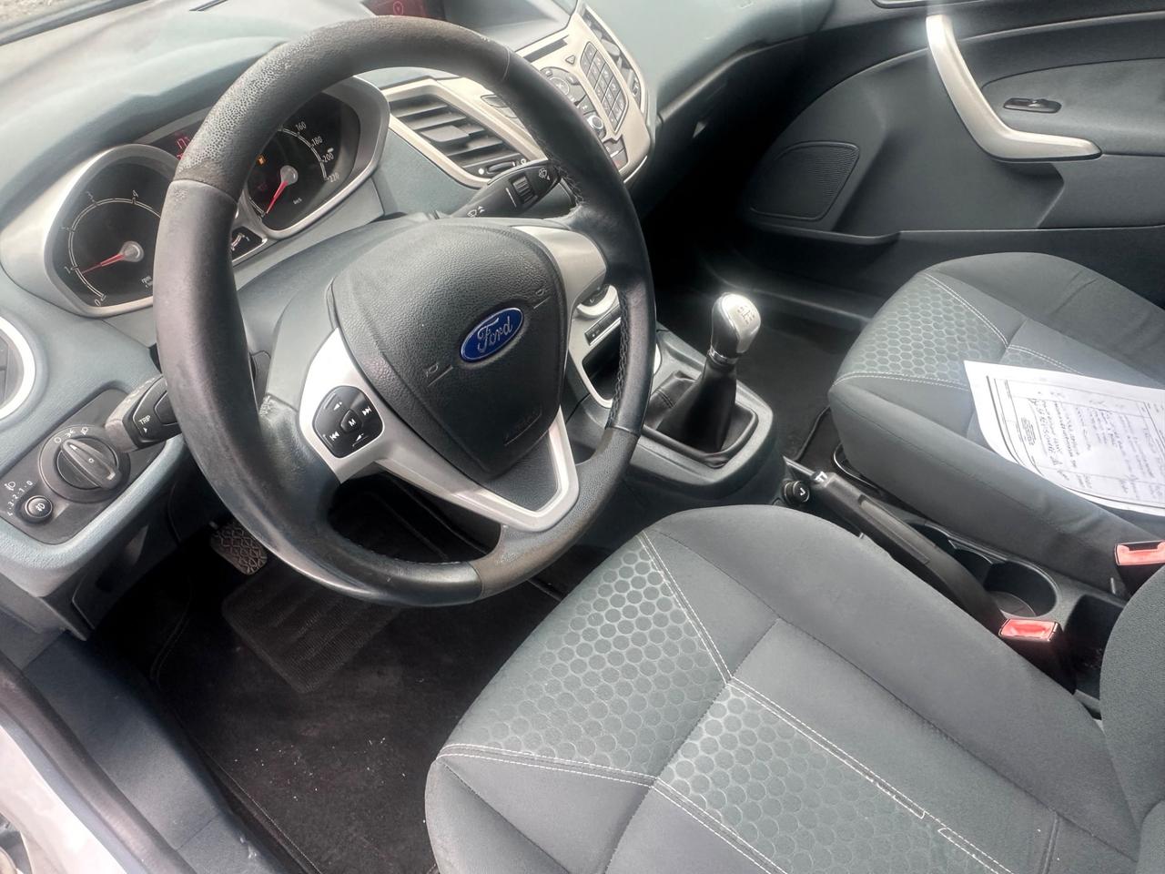 Ford Fiesta 1.4 TDCi 5p. Titanium