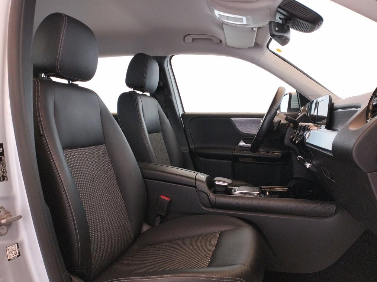 MERCEDES BENZ GLB 180d Business auto - IVA ESPOSTA