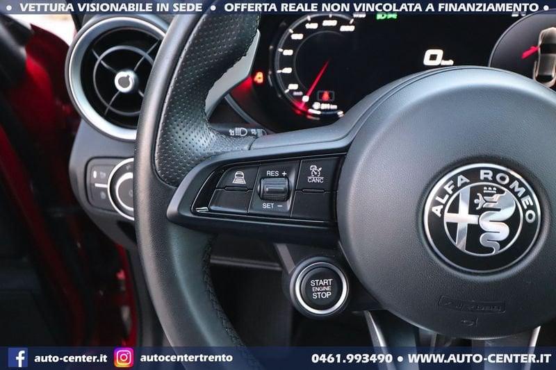Alfa Romeo Giulia 2.0 Turbo 280CV AT8 AWD Q4 Veloce
