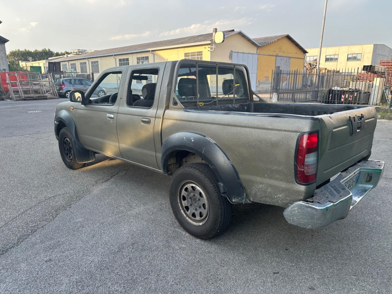 NISSAN PICK-up 4x4