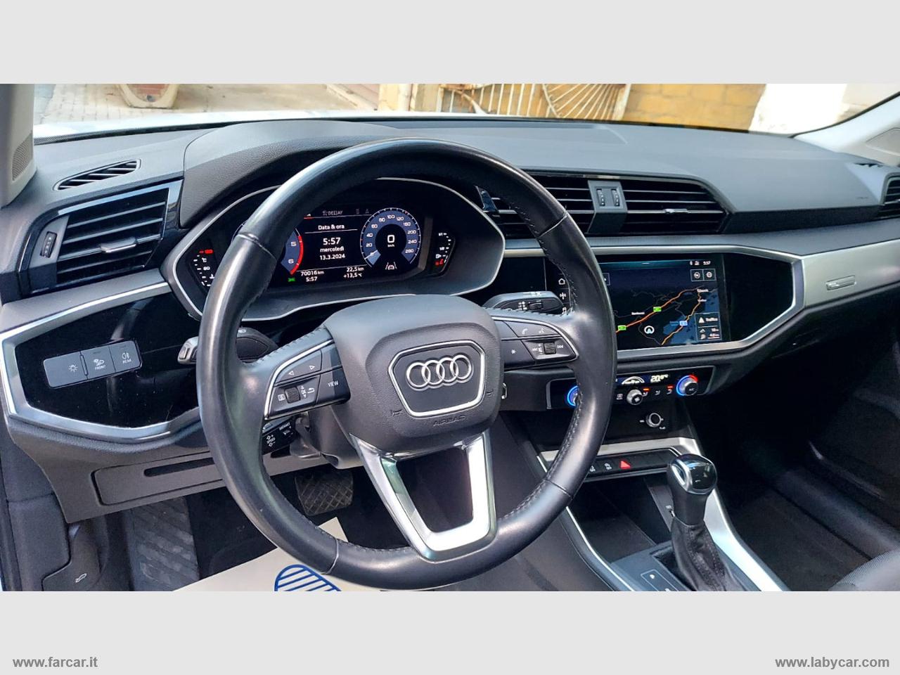 AUDI Q3 35 TDI S tronic Business