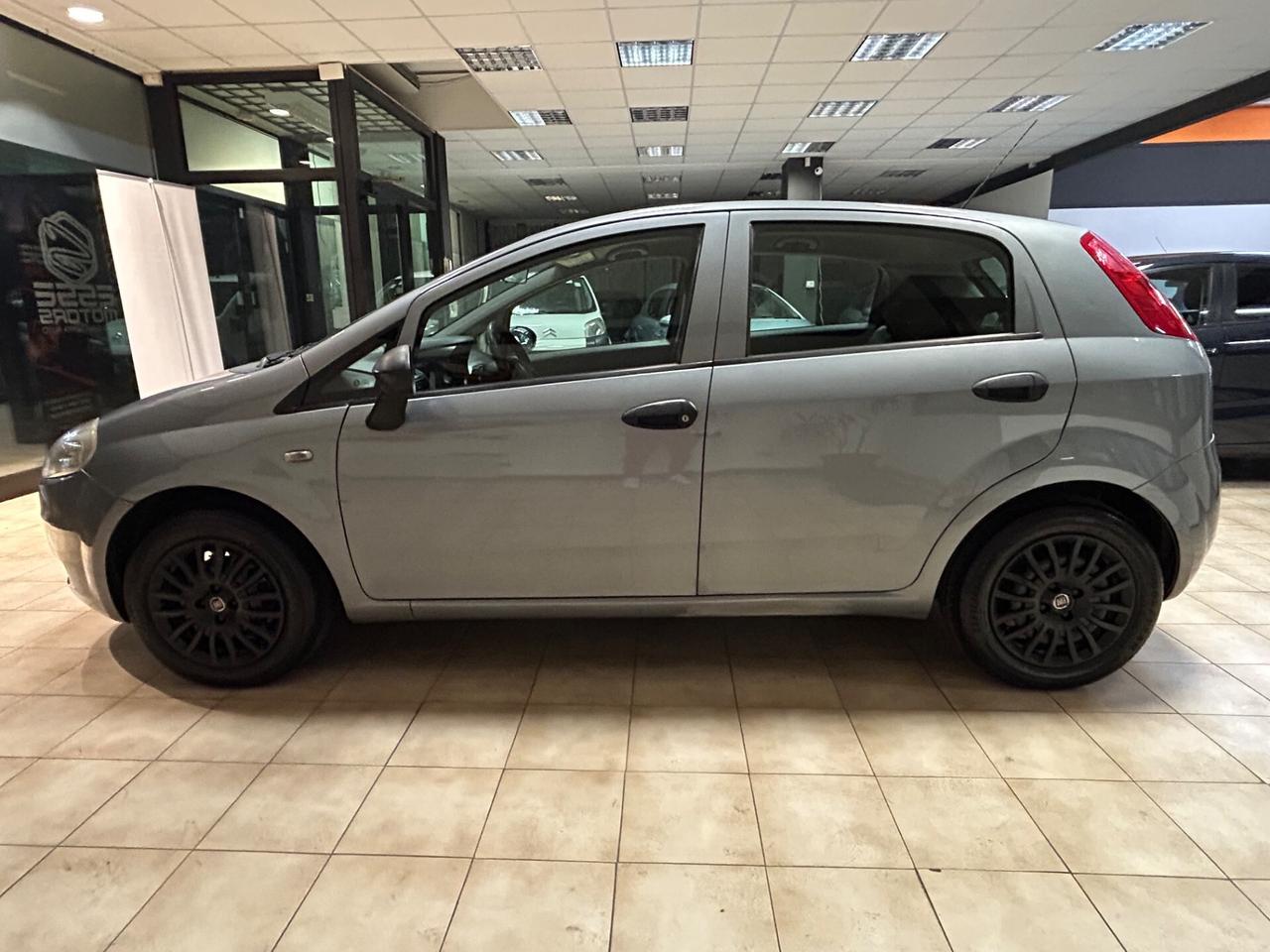 Fiat Grande Punto 1.2 69cv 137.000KM NEOPATENTATI