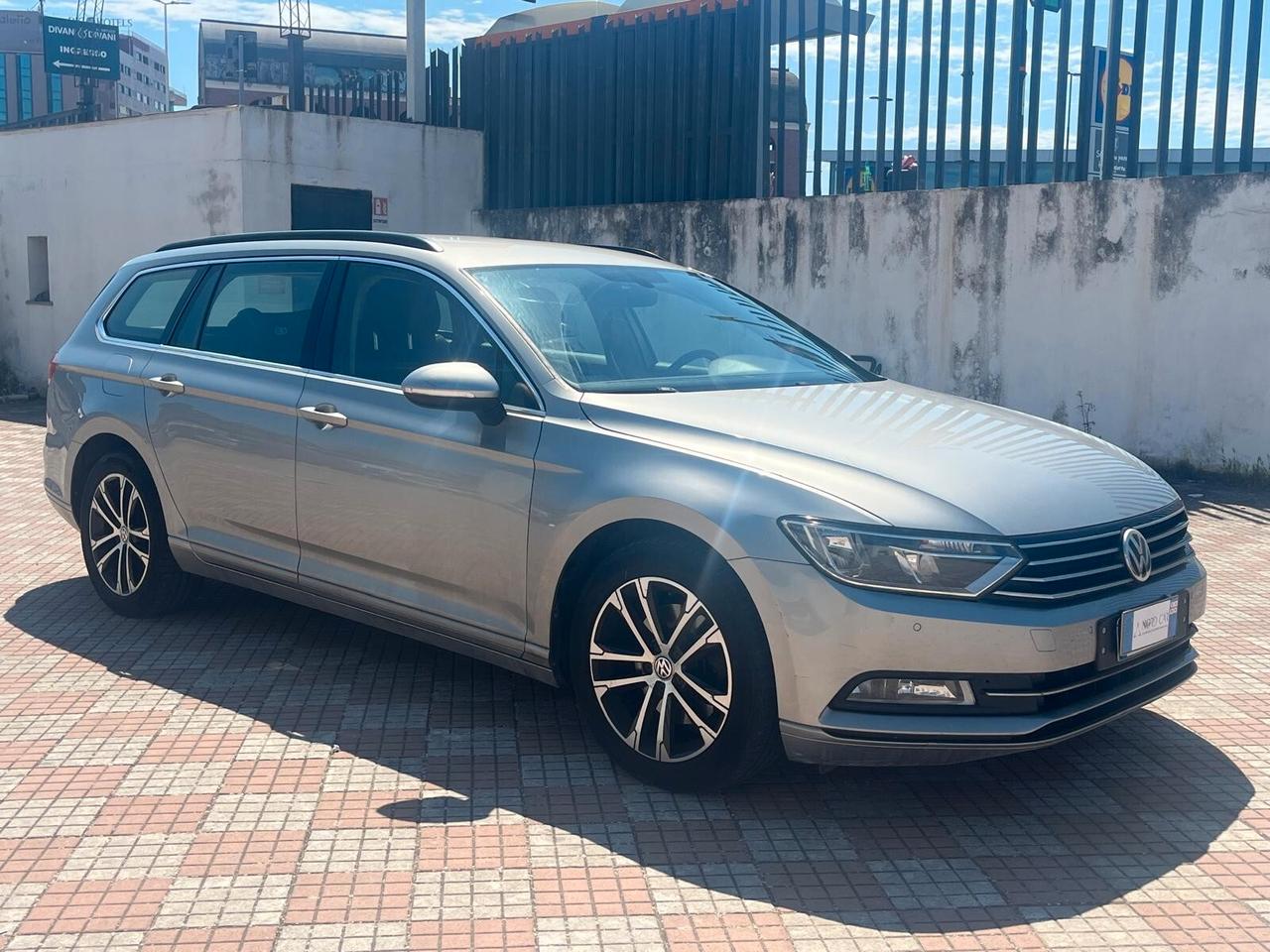 Volkswagen Passat 2.0 TDI DSG Comfortline BlueMotion Technology