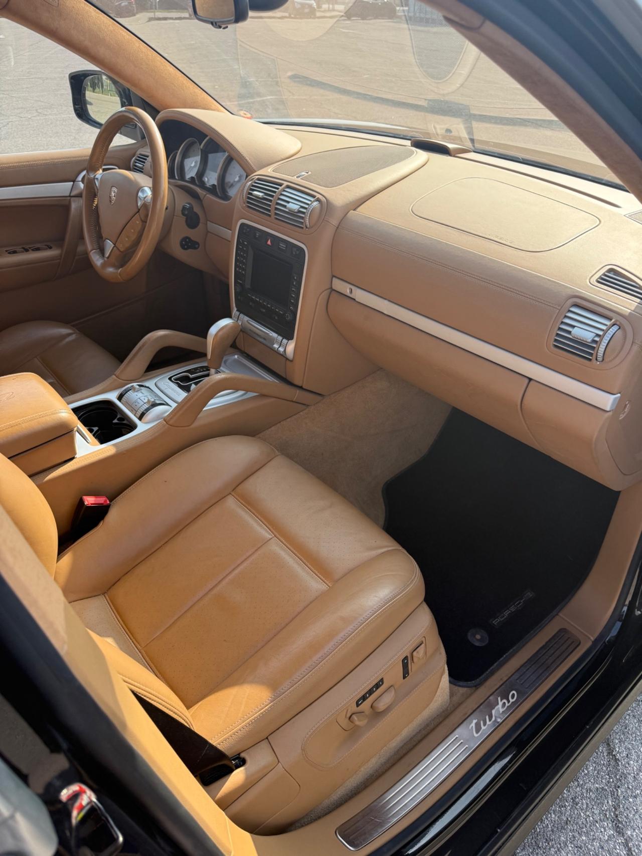 Porsche Cayenne 4.8 Turbo