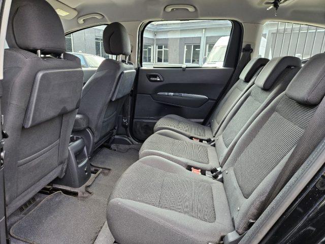 PEUGEOT 5008 1.6 HDi 115CV 7POSTI