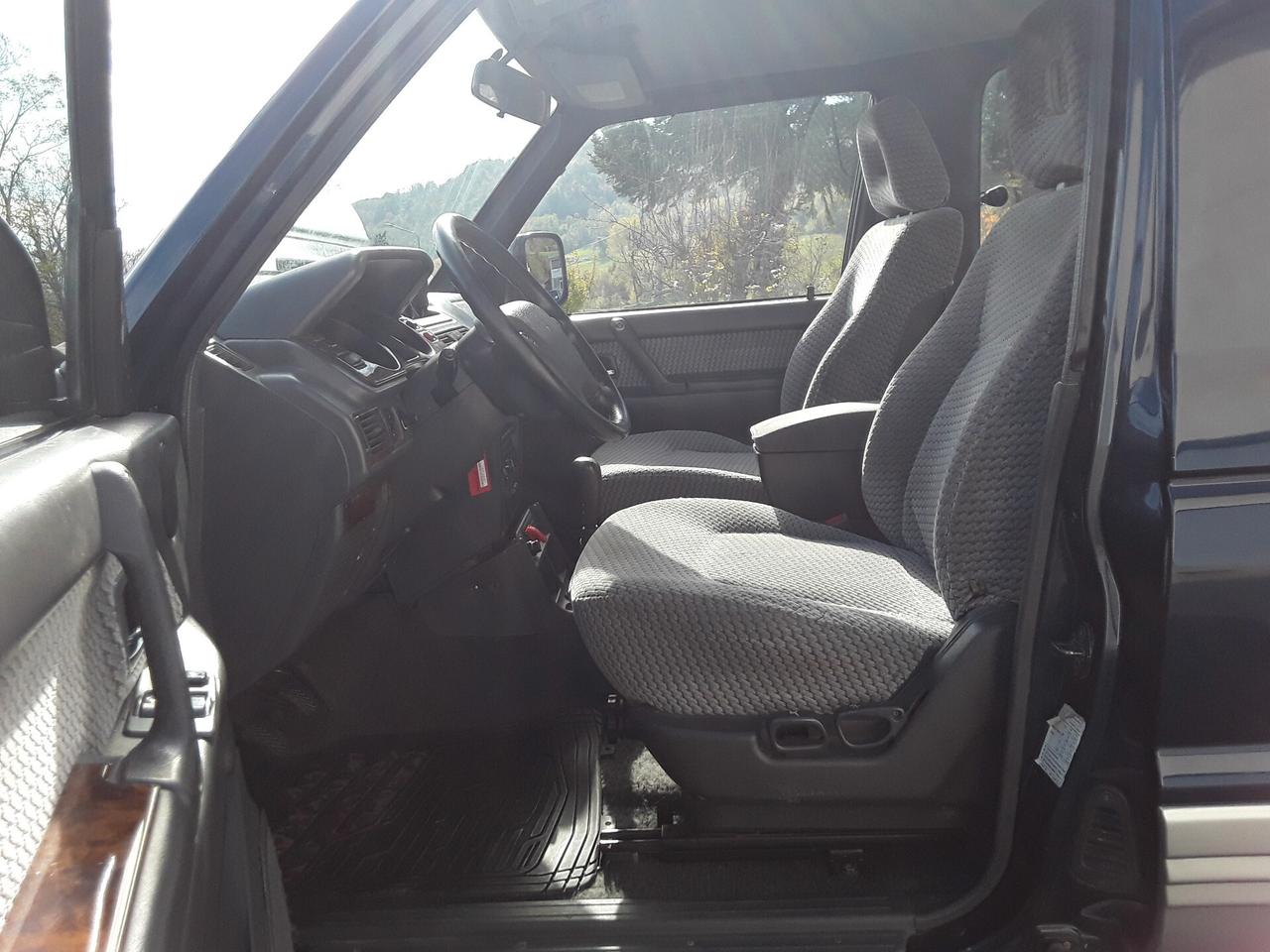 Mitsubishi Pajero 3.5i V6 24V cat MT SS GLS Exec.