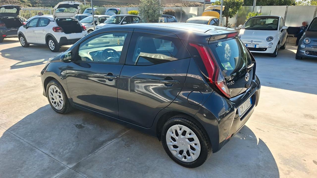 Toyota Aygo Connect 1.0 VVT-i 72 CV 5 porte 2021