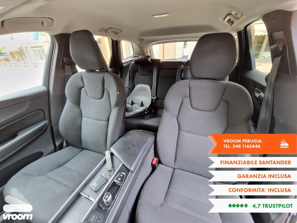 VOLVO XC60 B4 2022 2.0D 197CV HIBRID Plus Dark