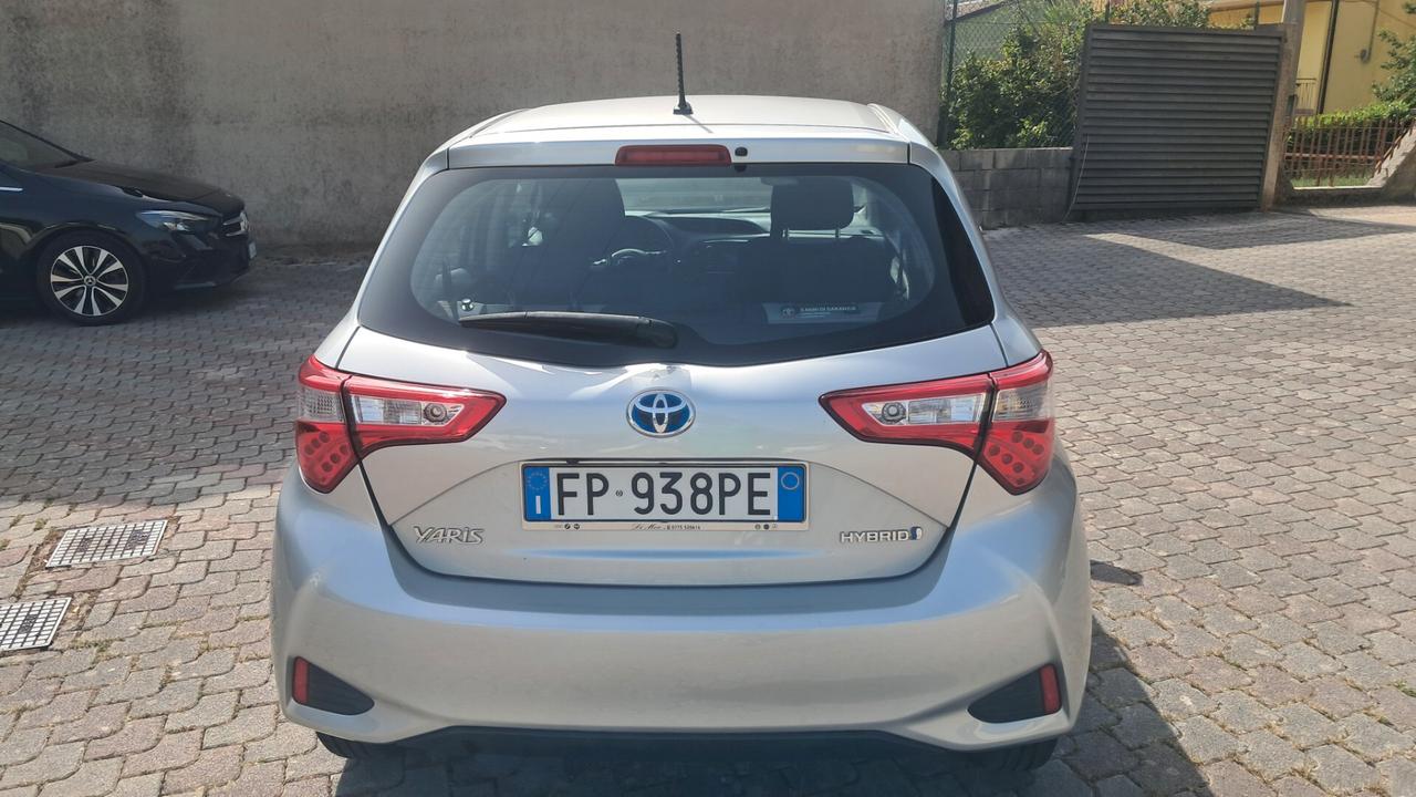 Toyota Yaris 1.5 Hybrid 5 porte Business