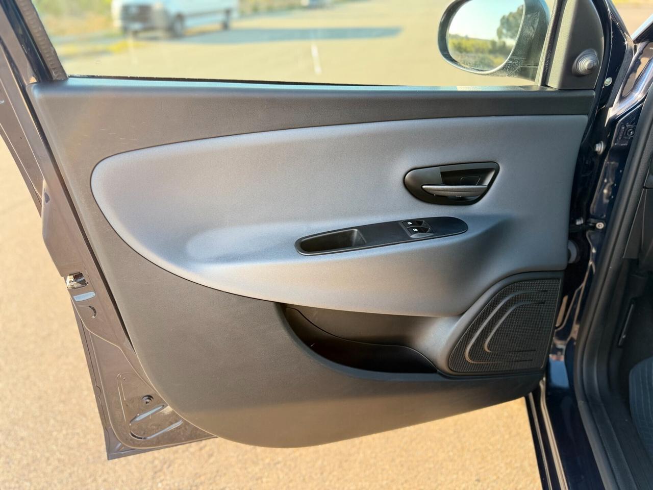 Lancia Ypsilon 1.2 69 CV 5 porte GPL Ecochic Gold