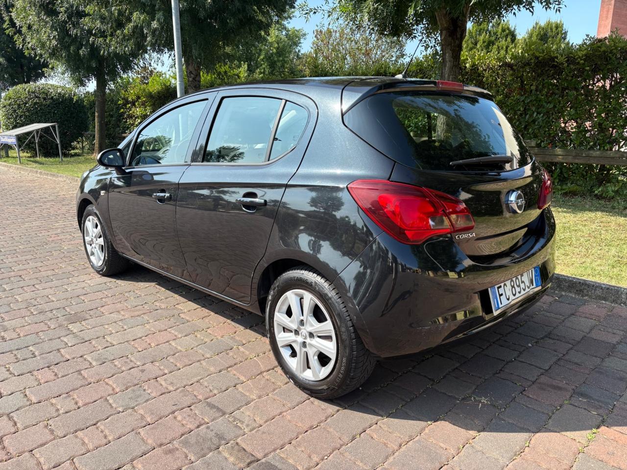 Opel Corsa 1.4 90CV GPL Tech 5 porte b-Color