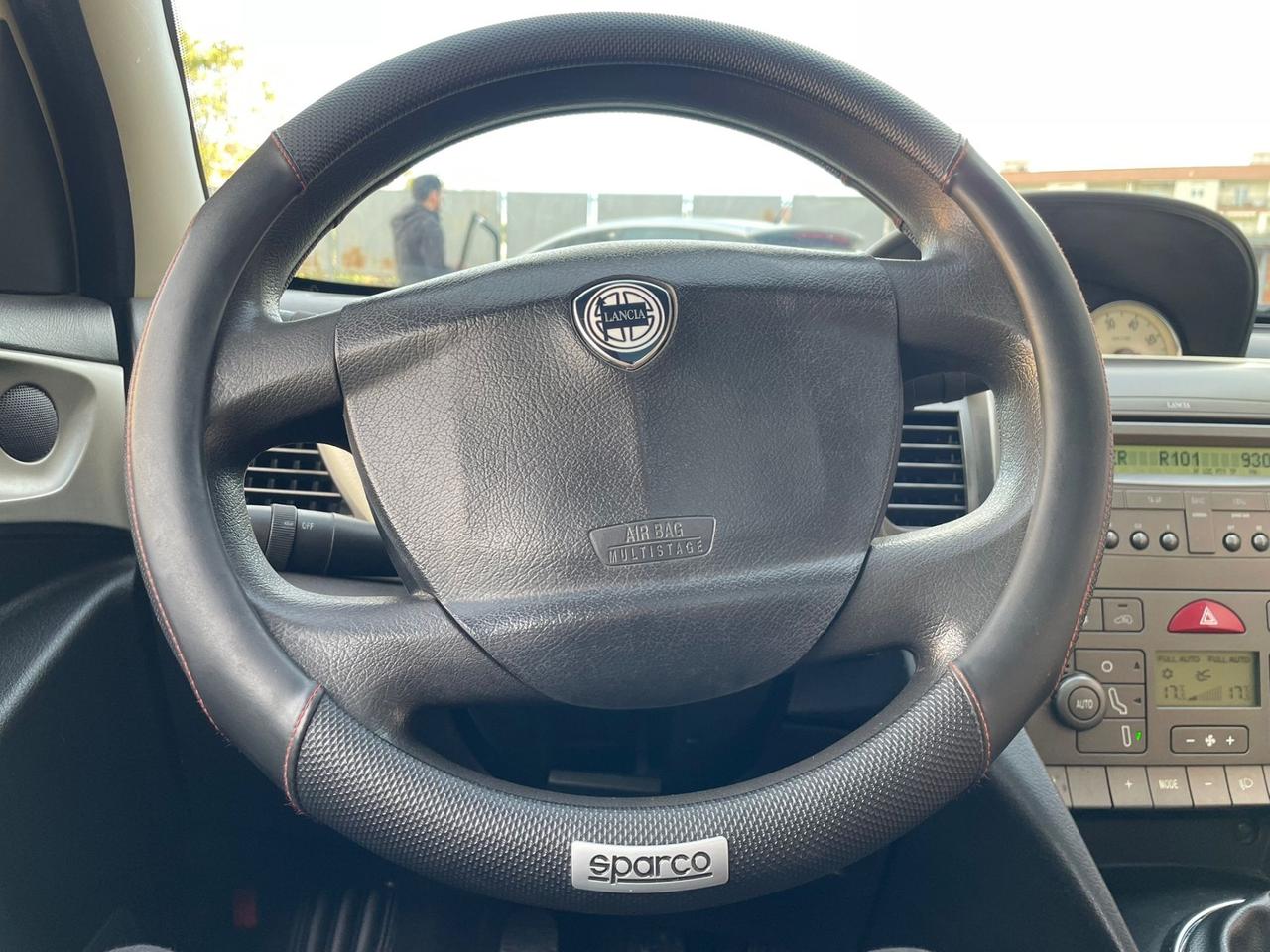 Lancia Ypsilon 1.3 Multijet 16V Platino