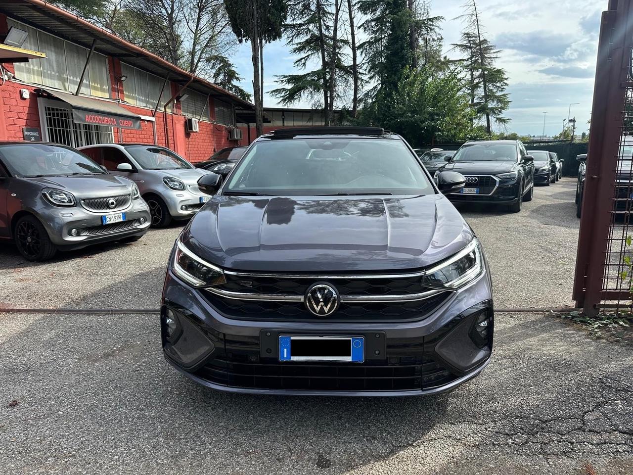 Volkswagen Taigo 1.0 TSI 110 CV DSG R-Line Rline tetto *promo*