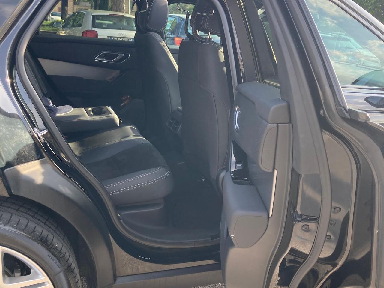 Land Rover Range Rover Velar D 240 R-Dynamic SE