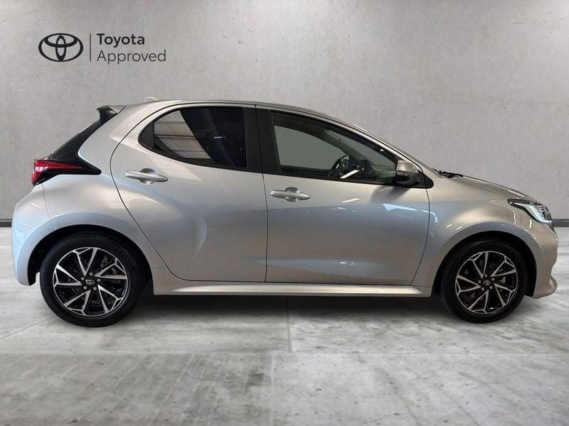 Toyota Yaris Hybrid Trend MY22