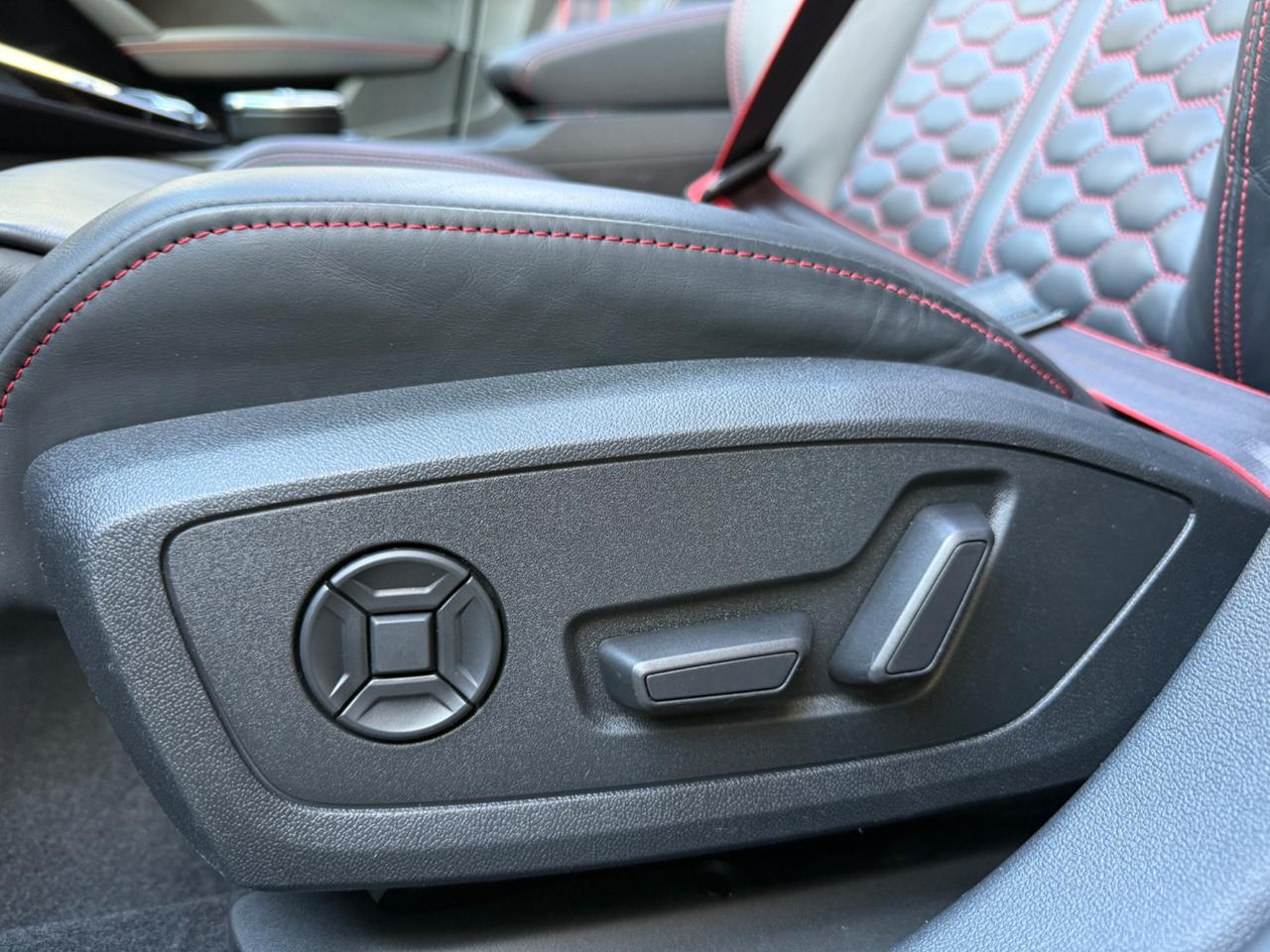 Audi RS 3 SPB TFSI quattro(PERFORMANCE) CARBO CERAMIC