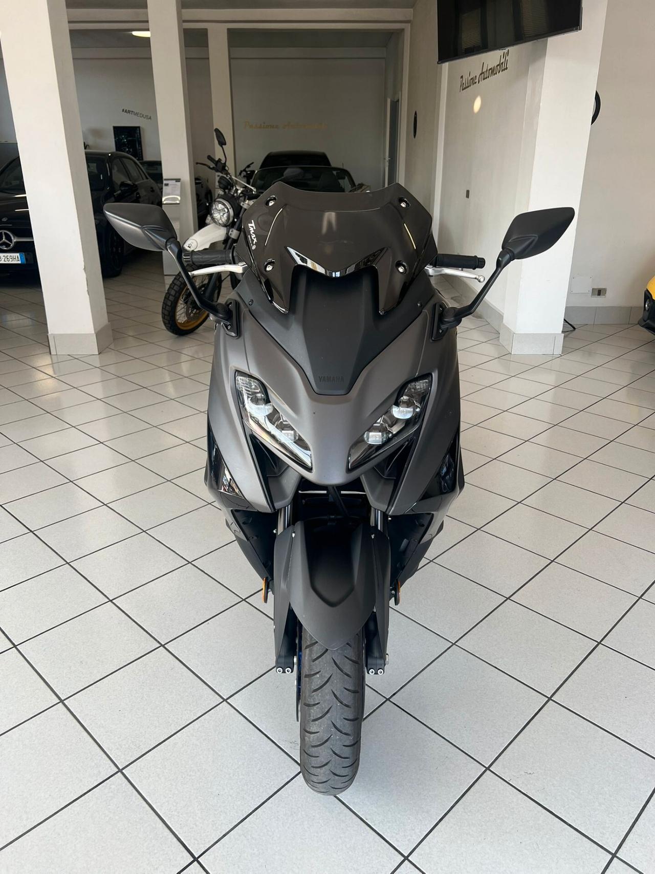 Yamaha TMAX 560