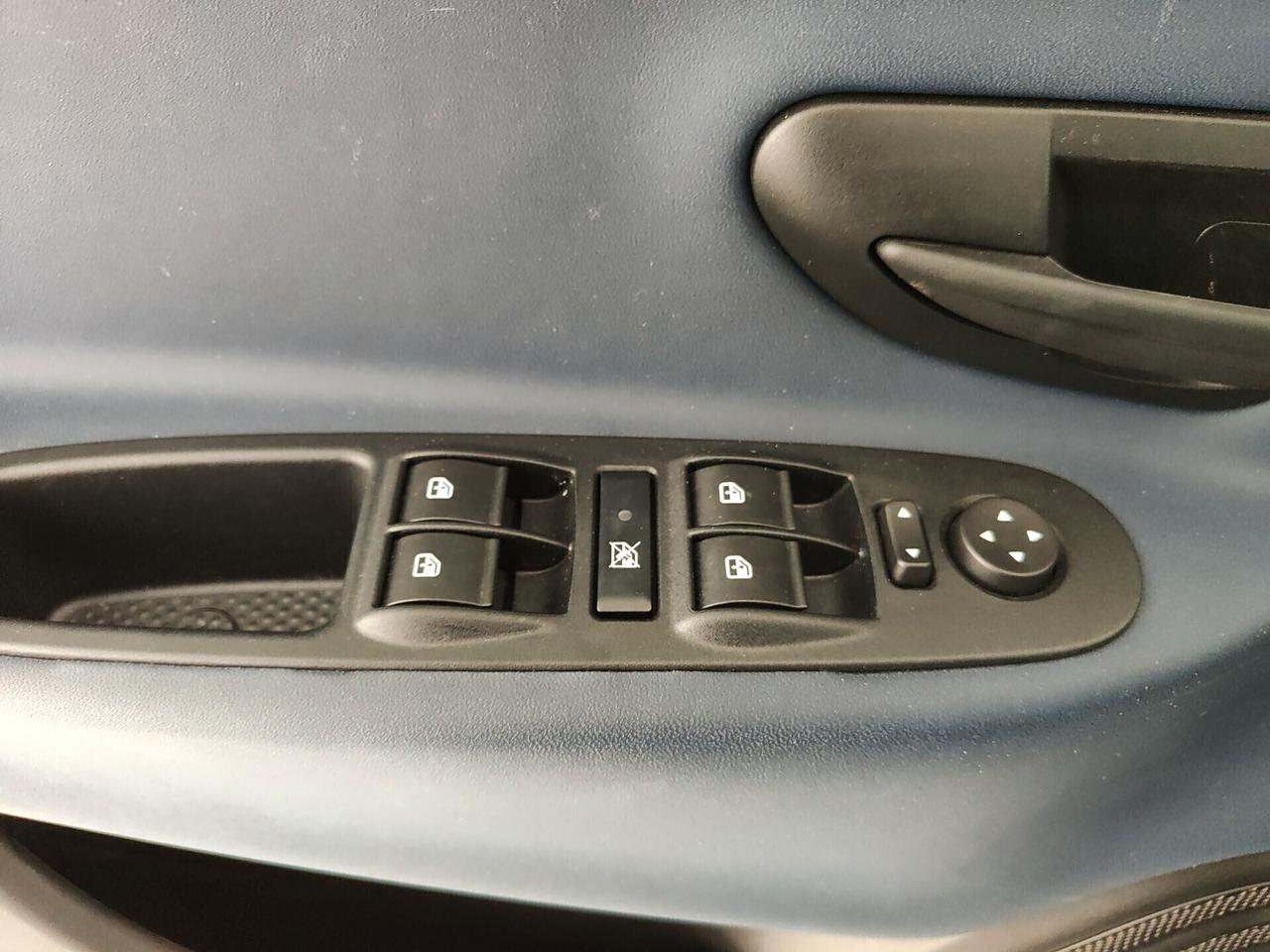 Lancia Ypsilon 1.0 FireFly 5 porte S&S Hybrid Platino