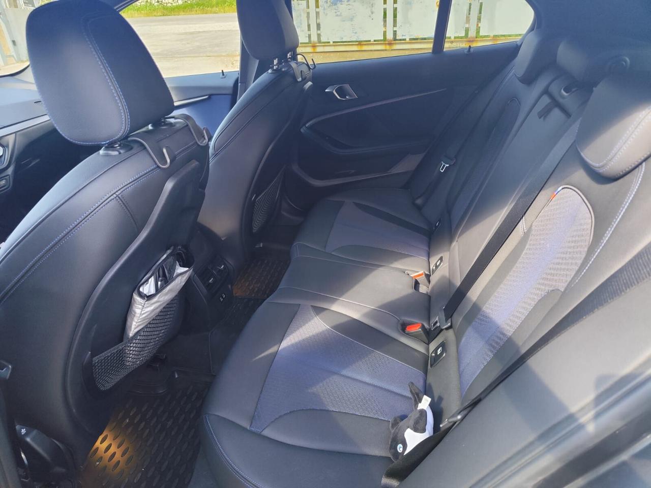 Bmw 118 118d 5p. Msport