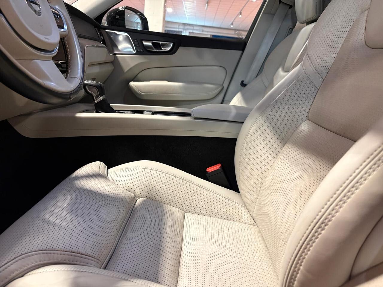 Volvo XC 60 INSCRIPTION D4 Geartronic TETTO PELLE