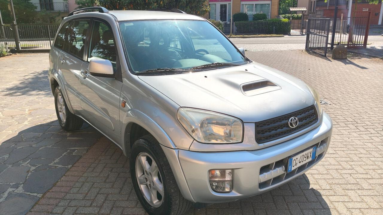 Toyota RAV 4 2.0 Tdi D-4D cat 5p Sol e Gancio