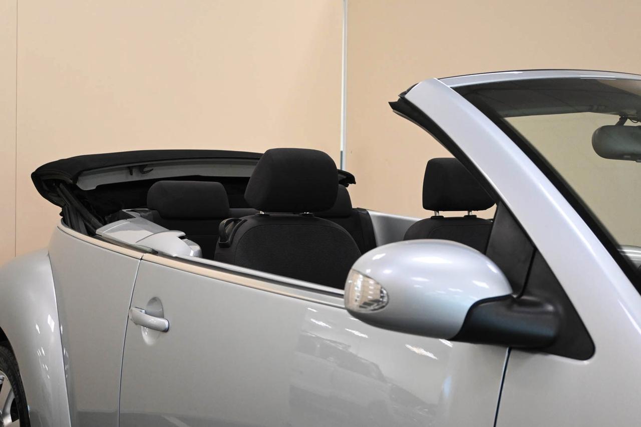 VOLKSWAGEN New Beetle 1.9 TDI 101CV Cabrio