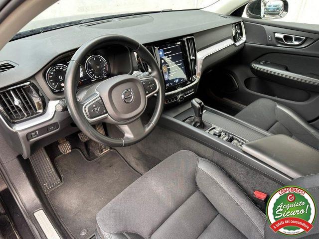 VOLVO V60 D3 Momentum PRO Navi Led Uniproprietario