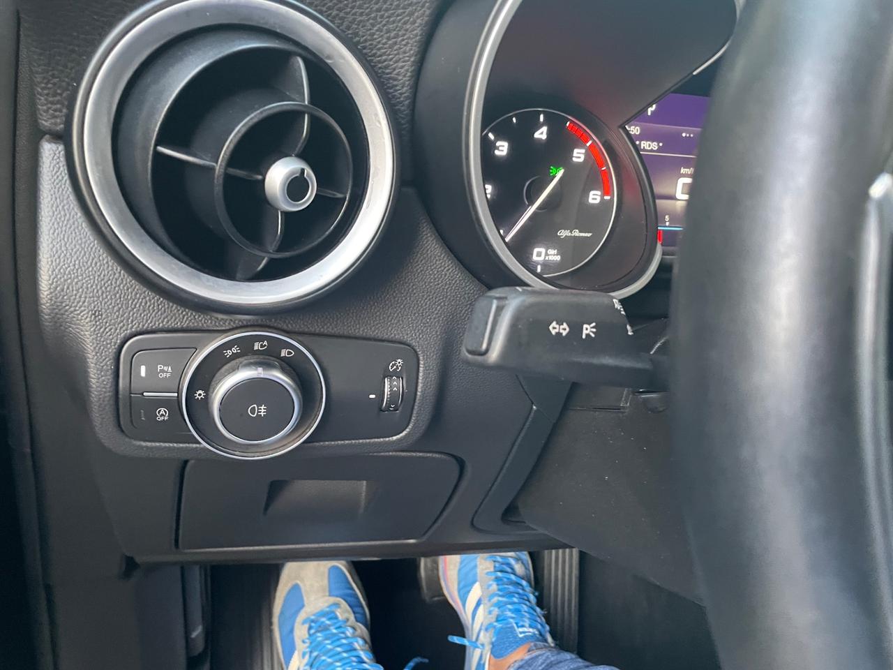 Alfa Stelvio 2.2TD 160CV SPORT TECH