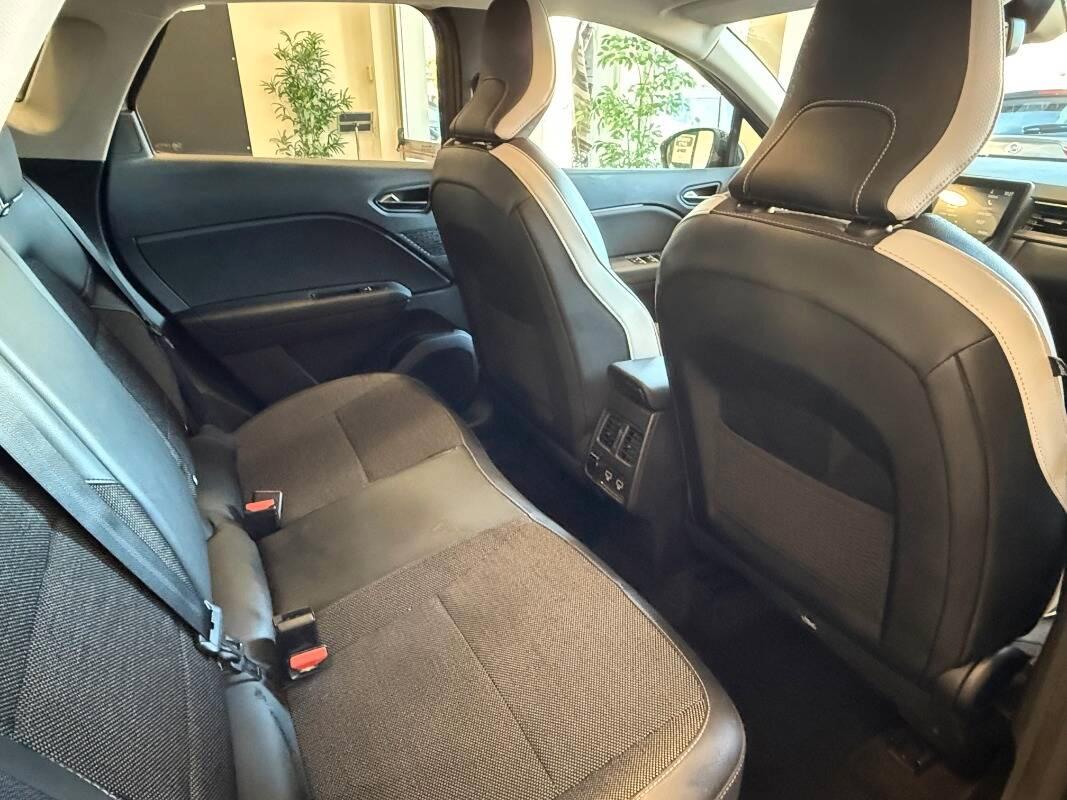 Renault Captur 1.6 E-Tech hybrid Intens 145cv auto