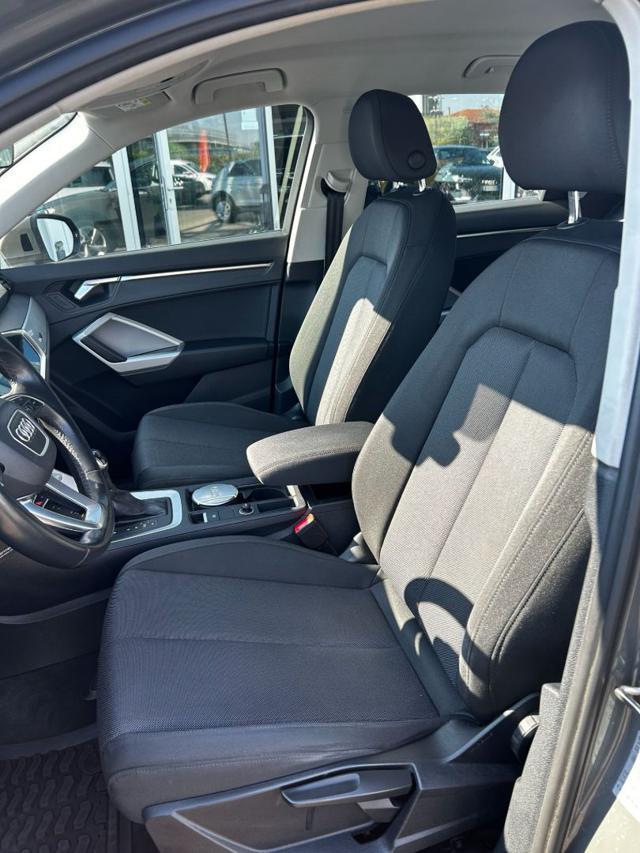 AUDI Q3 35 TDI S tronic Business Advanced