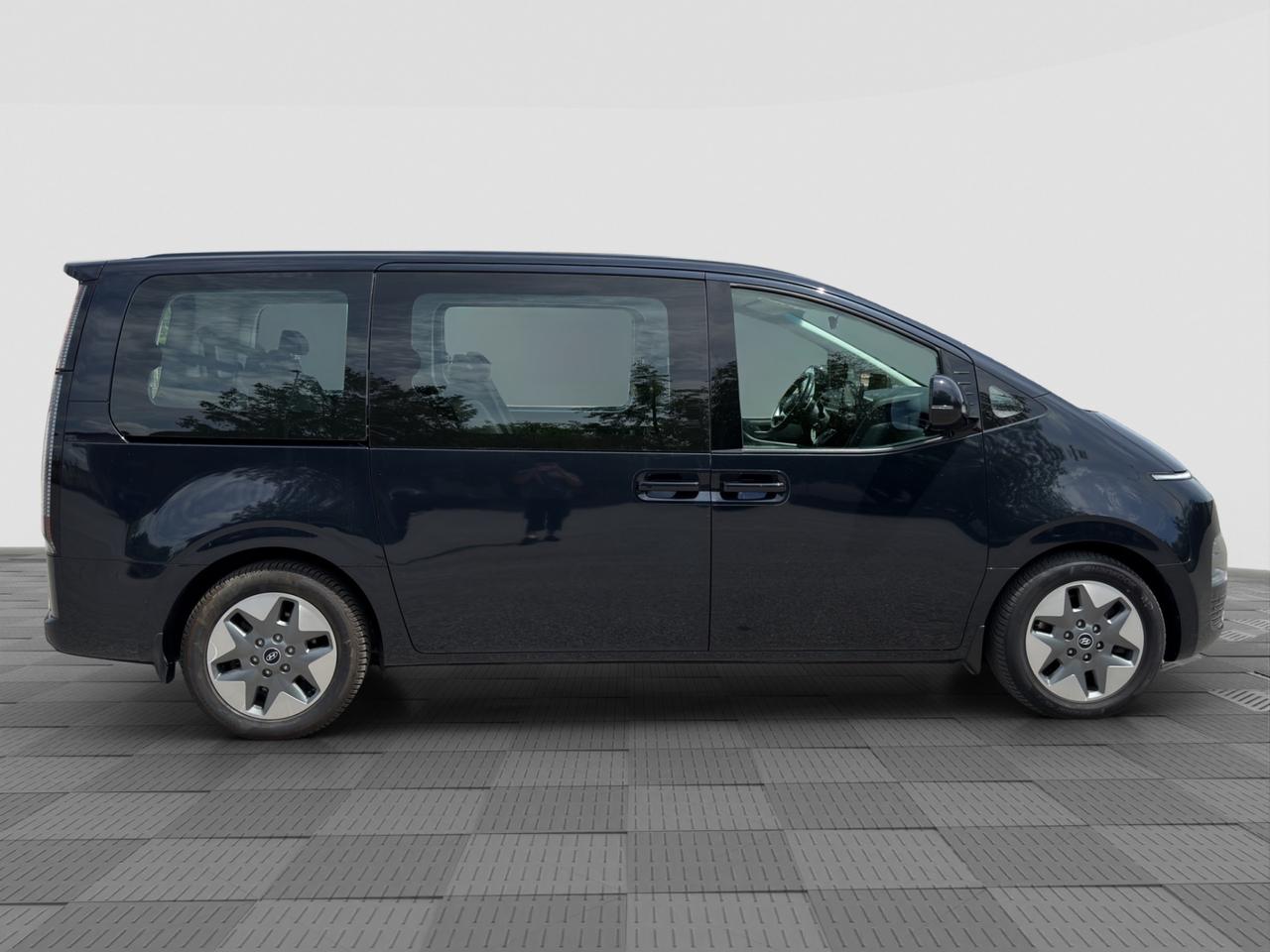 HYUNDAI Staria 2.2 AT AWD 9 posti Wagon