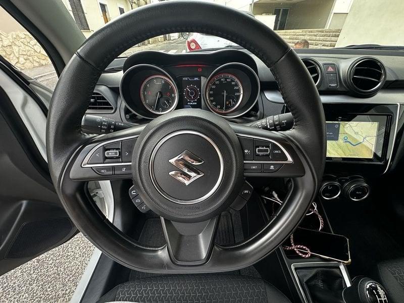 Suzuki Swift Hybrid 1.2 Hybrid Top 2WD