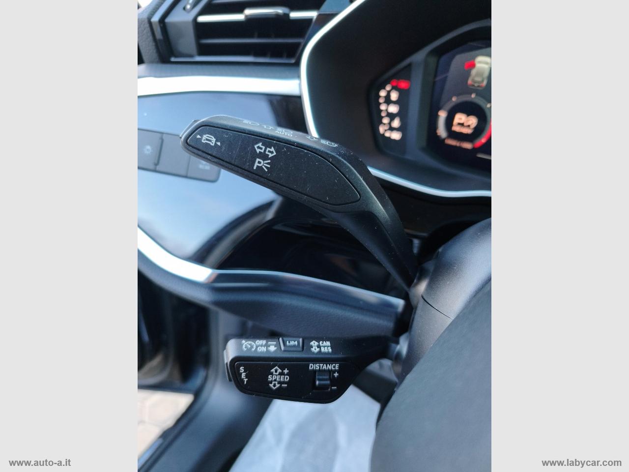 AUDI Q3 35 TDI S tronic Business Advanced