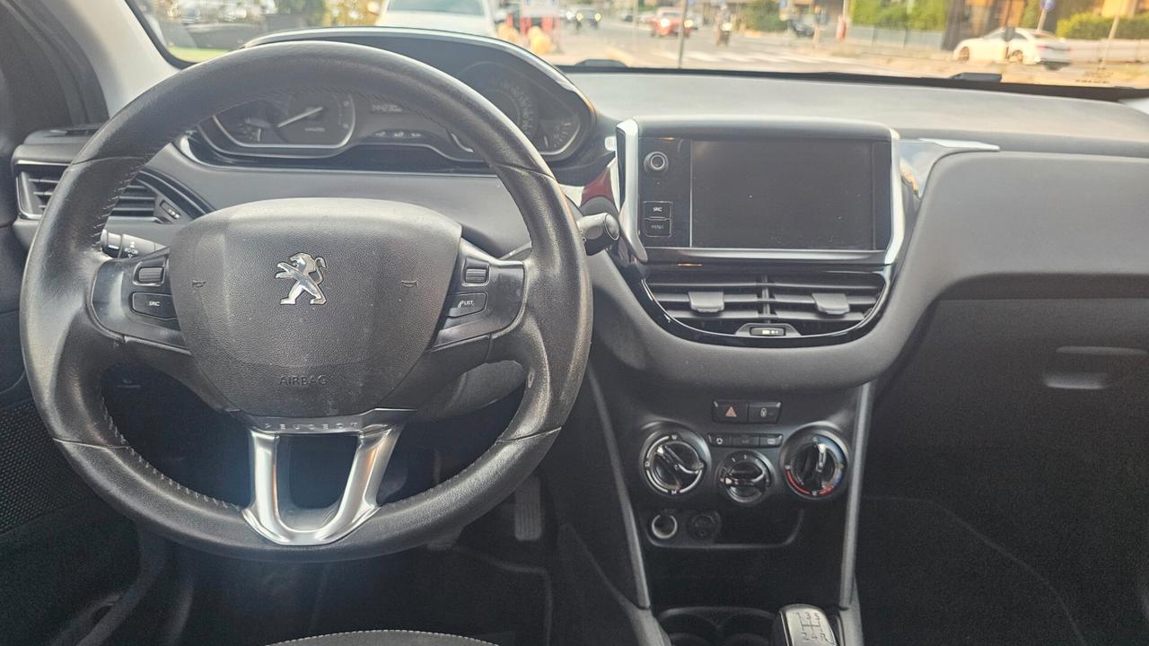 Peugeot 208 1.4 HDi 68 CV 5 porte Allure