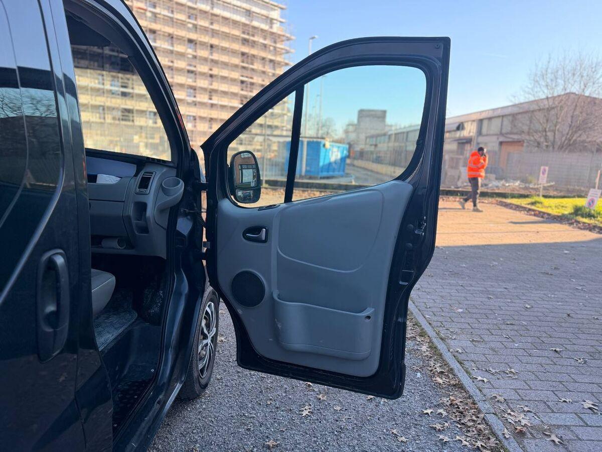 Opel Vivaro 29 2.0 cdti 120cv L2H1 combi E5