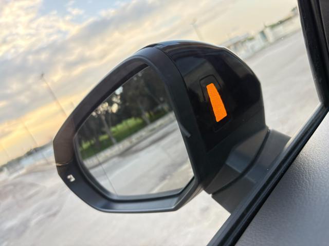 AUDI Q3 35 2.0 TDI S tronic quattro Business COCKPIT