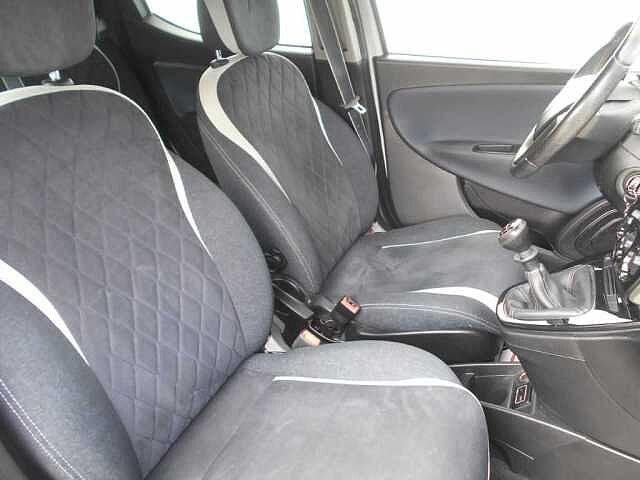 Lancia Ypsilon 1.2 69 cv 5p GPL Ecochic Mya