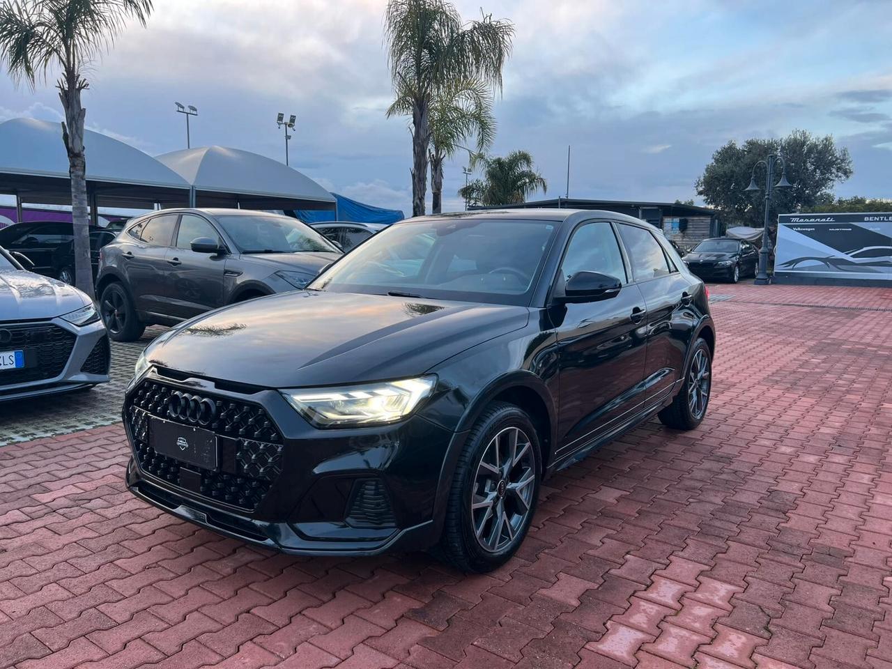 Audi A1 allstreet 30 TFSI S tronic Identity Contrast