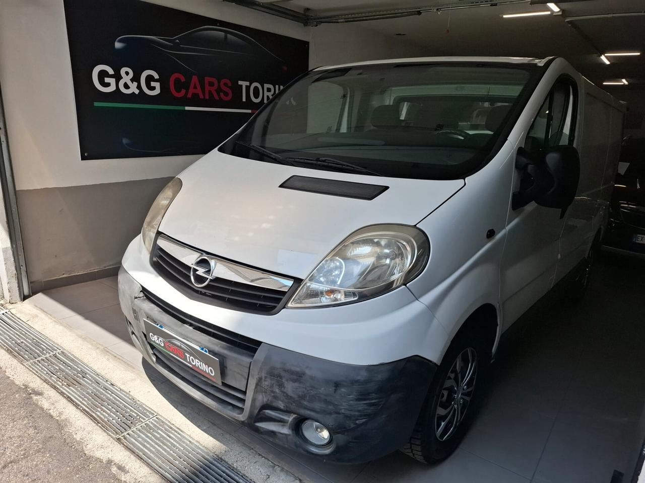 OPEL VIVARO VAN