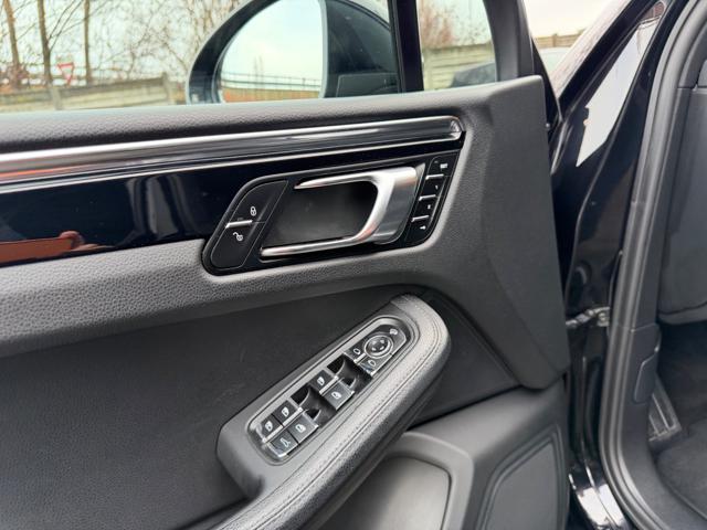 PORSCHE Macan 3.0 V6 CARVERTICAL DISPONIBILE TOTAL BLACK