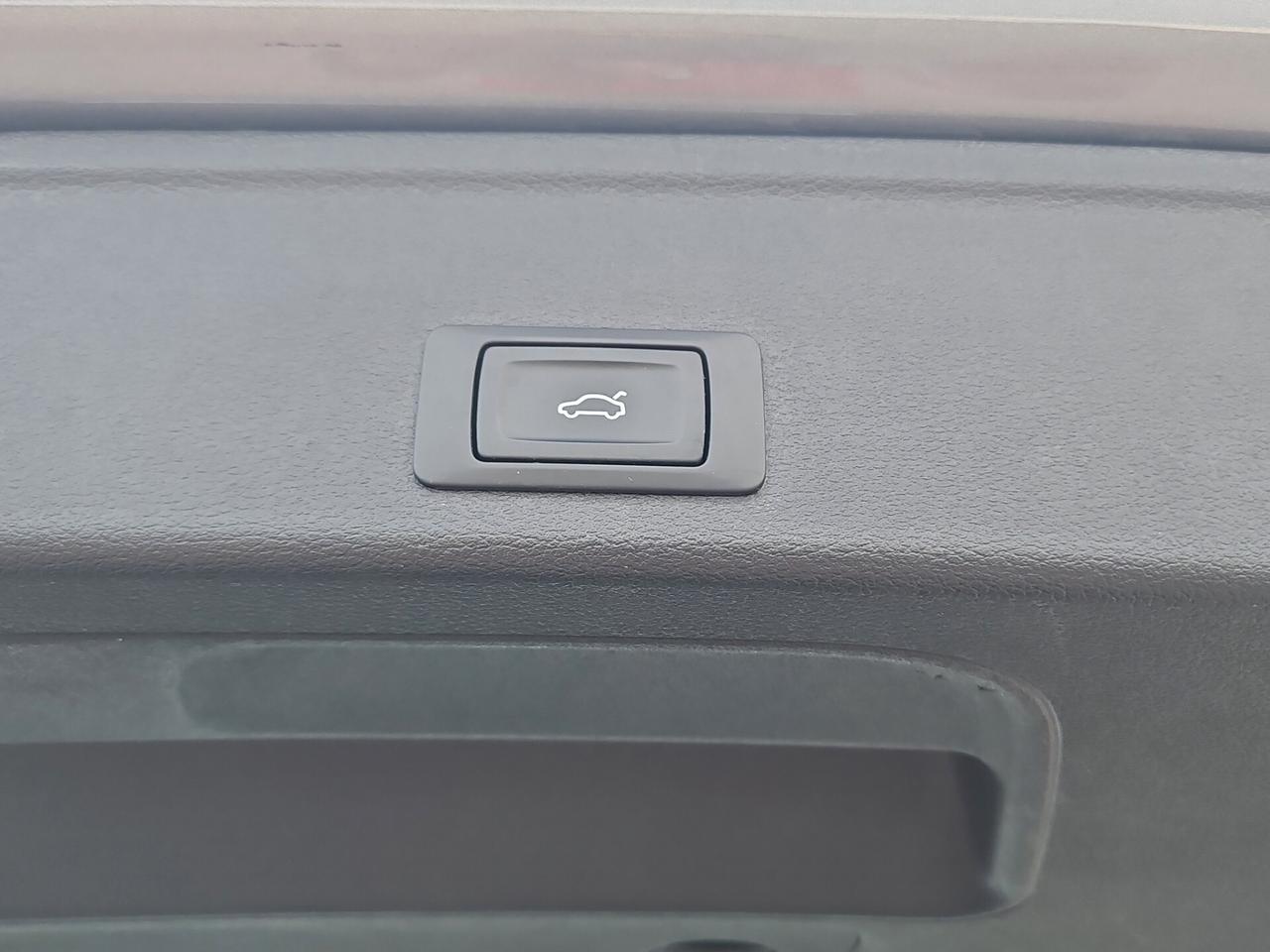 Audi A4 Avant 30 TDI/136 CV S tronic Advanced
