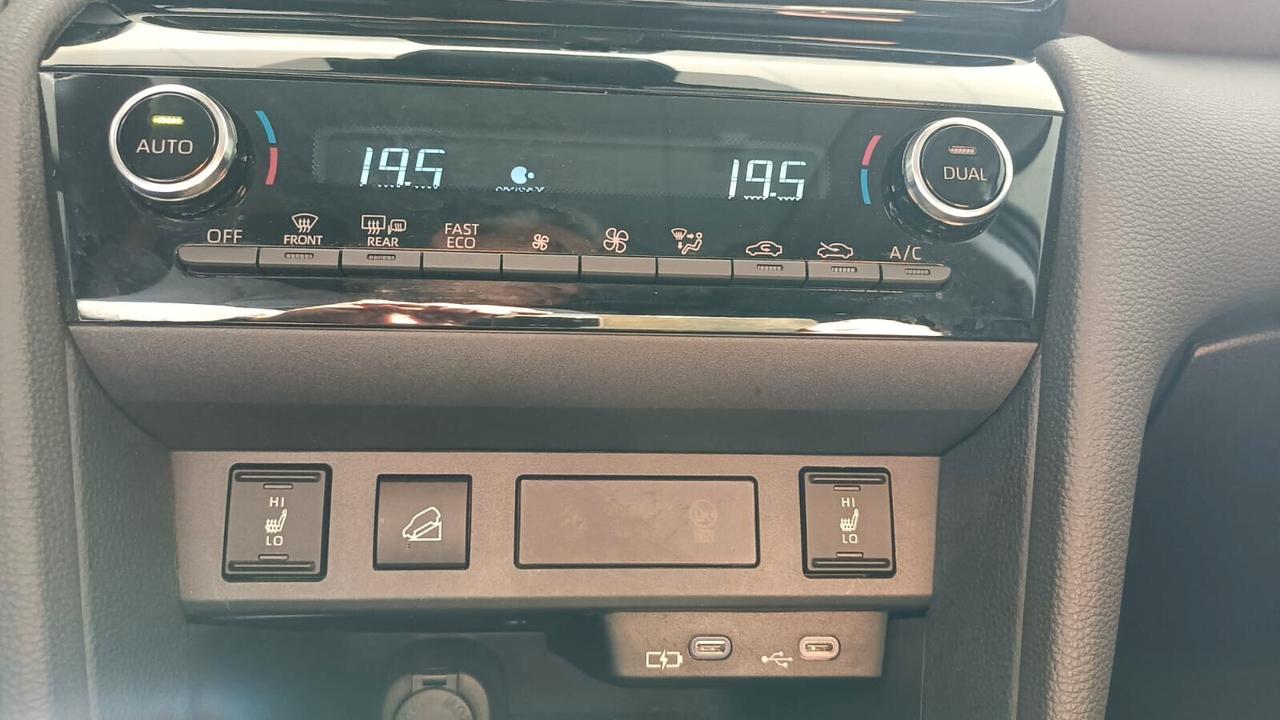 Yaris Cross 1.5 Hybrid 130 CV 5p. E-CVT AWD-i Lounge