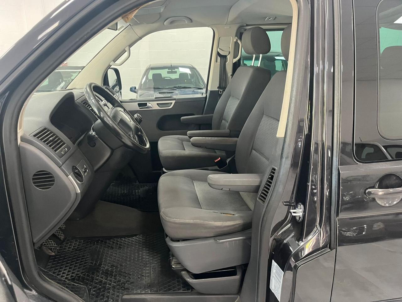 Volkswagen T5 Multivan 2.5 tdi Highline 130cv 7 POSTI