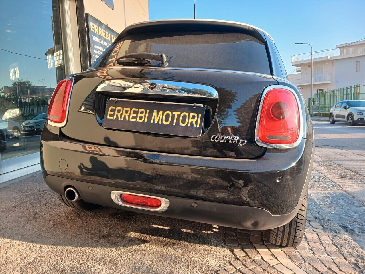 Mini 1.5 Cooper D 5 porte AUTOMATICO