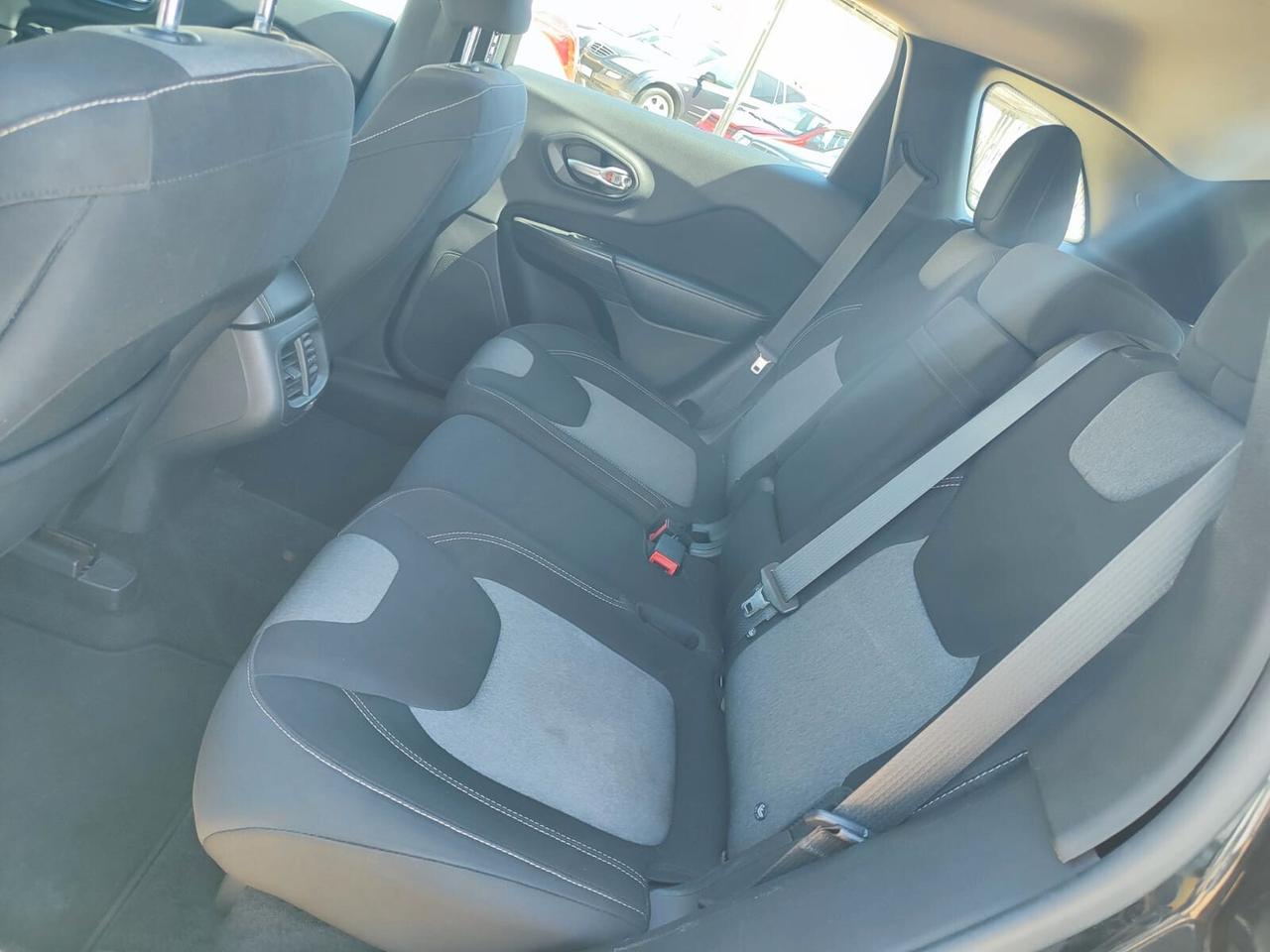 Jeep Cherokee 2.0 Mjt 140 cv Longitude