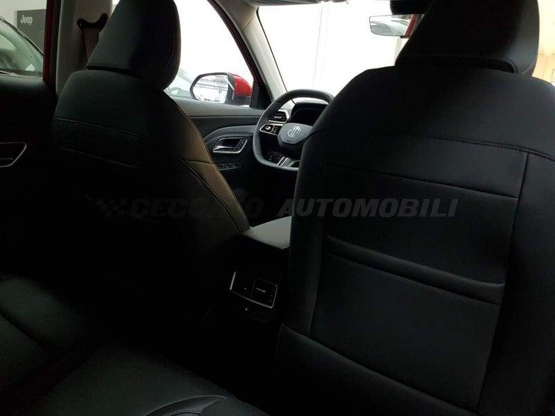 MG ZS ZS HEV LUXURY Dynamic red