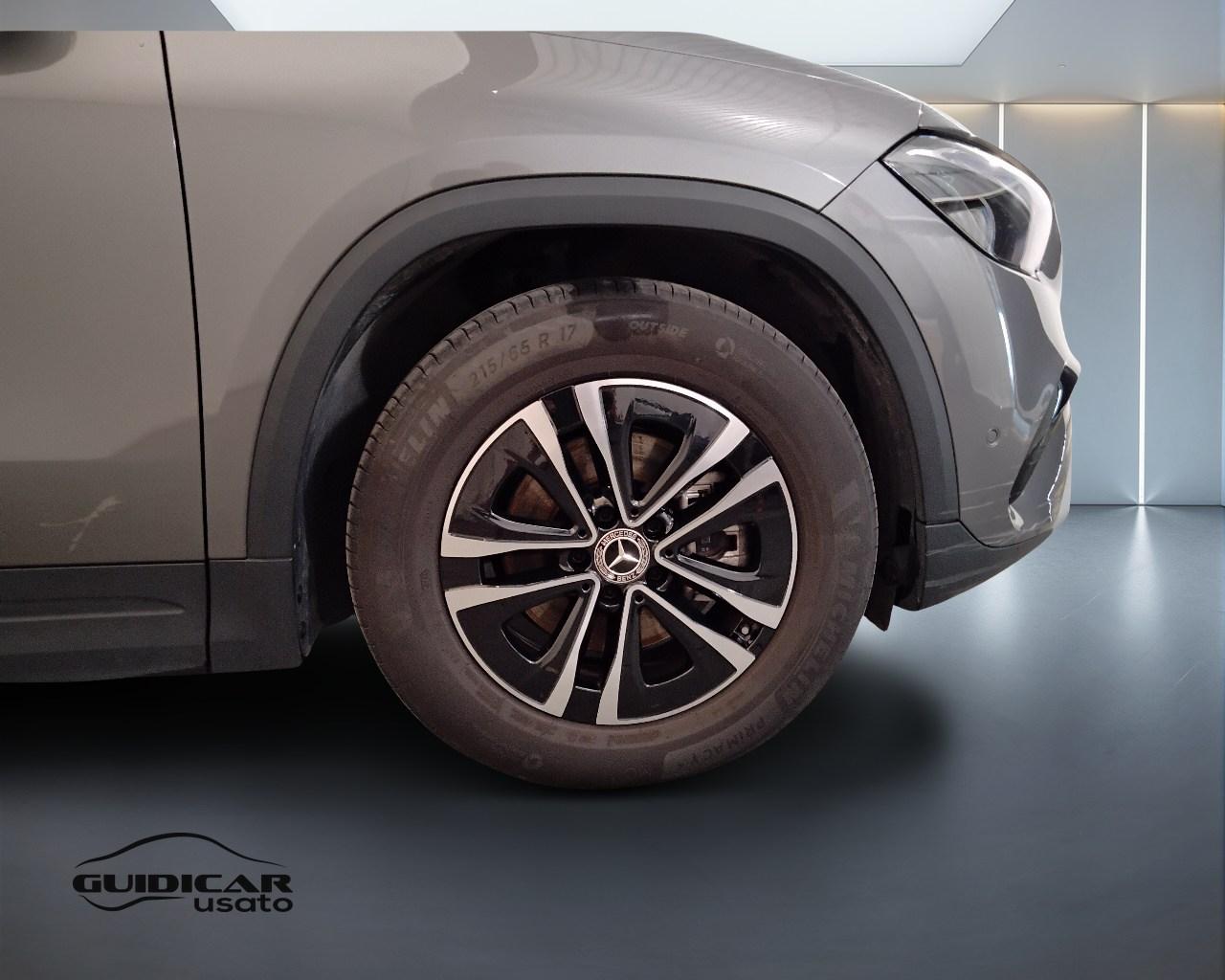 Mercedes-Benz GLA-H247 2023 - GLA 180 d Advanced auto