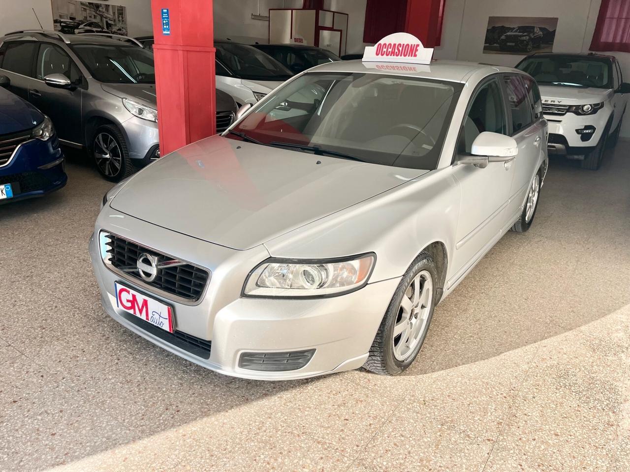 Volvo V50 D4 R-design