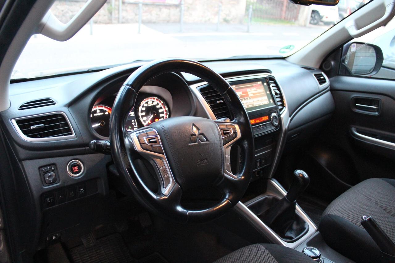 Mitsubishi L200 2.3 D Double Cab 4x4 Gancio